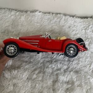 Burago 1936 Mercedes Benz 500 K Roadster Special Collection 1:20 Diecast Toy Car